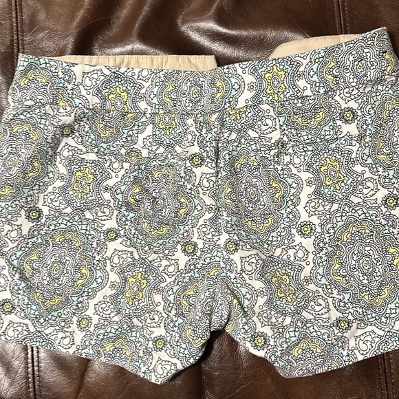 J Crew Paisley Short Cotton Shorts, size 2 - Picture 4 of 4
